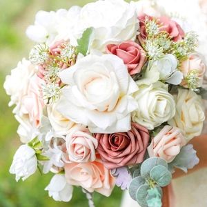 Meet your Posher, Leslie